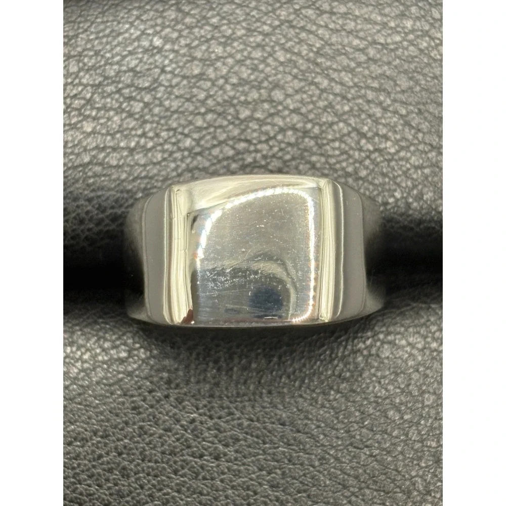 New Condition Sterling Silver Large Plain Signet Ring 925 Size 10 J3